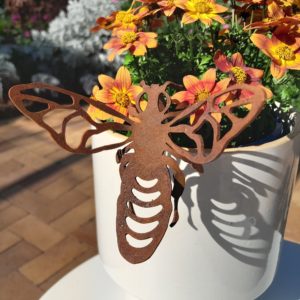 Honey Bee Pot Decoration, Corten Steel Honey Bee, Laser-Cut Bee Decoration, Garden Decor, Whimsical Insect Art.